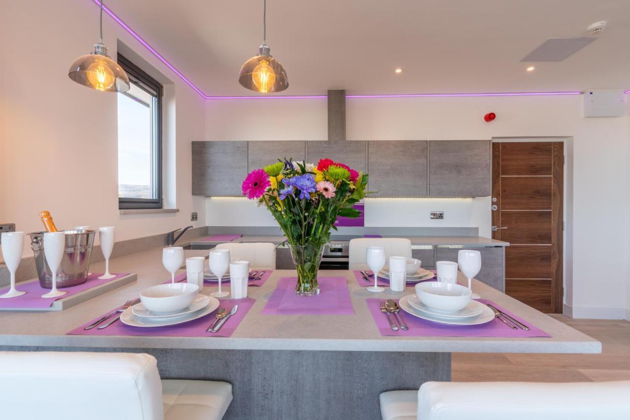 Central Penthouse With Hot Tub & Views 22 Cheltenham Eksteriør billede