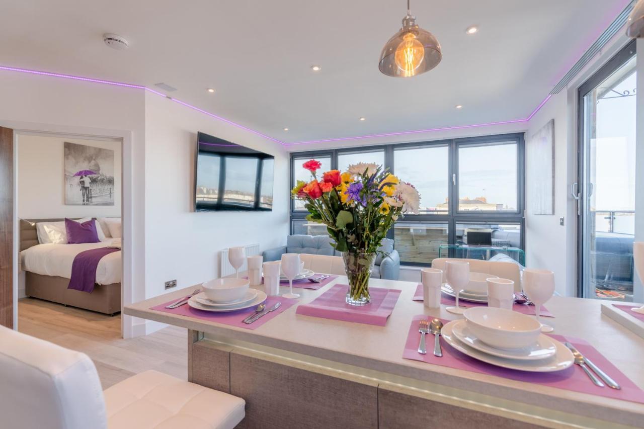 Central Penthouse With Hot Tub & Views 22 Cheltenham Eksteriør billede