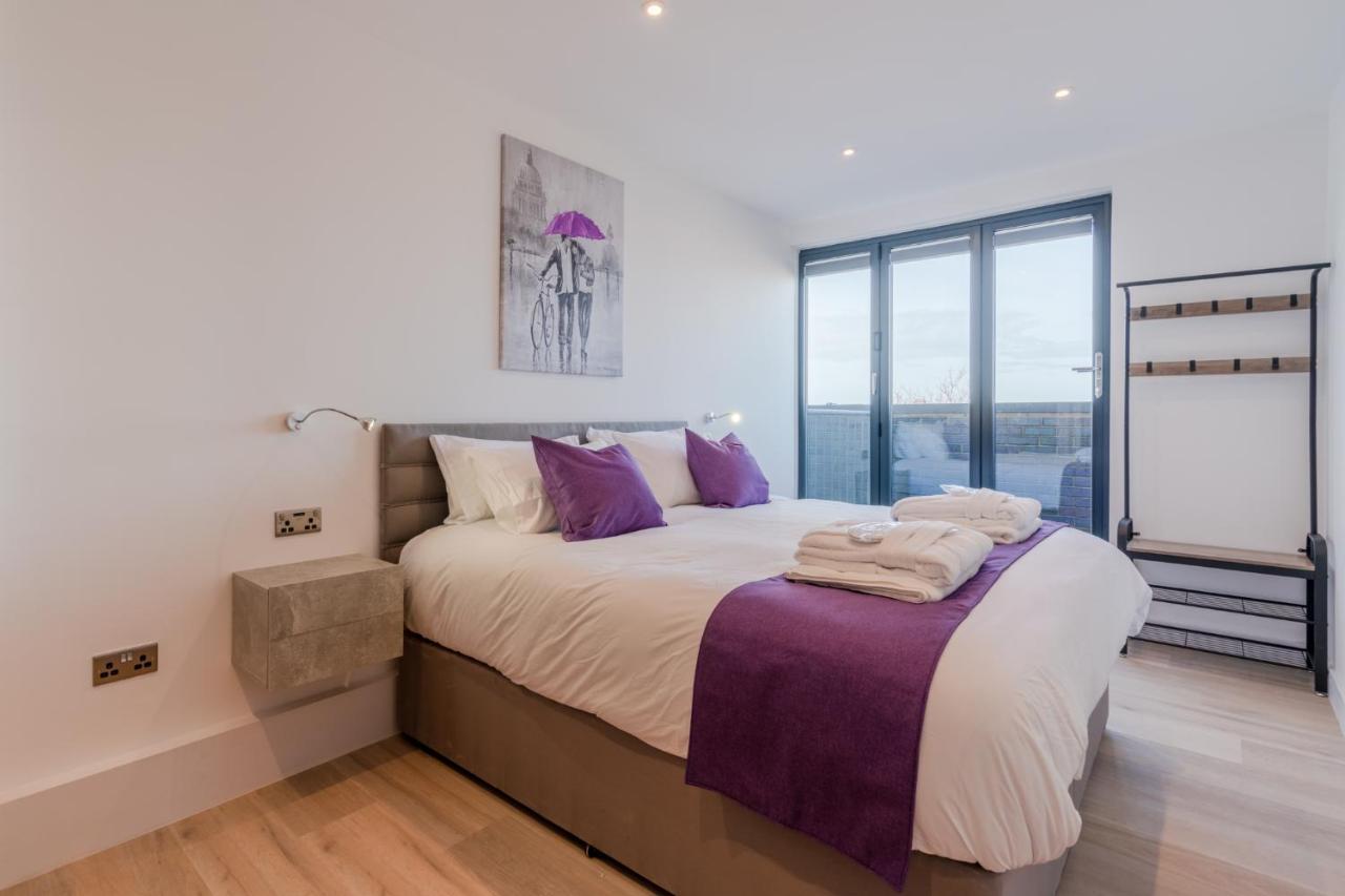 Central Penthouse With Hot Tub & Views 22 Cheltenham Eksteriør billede