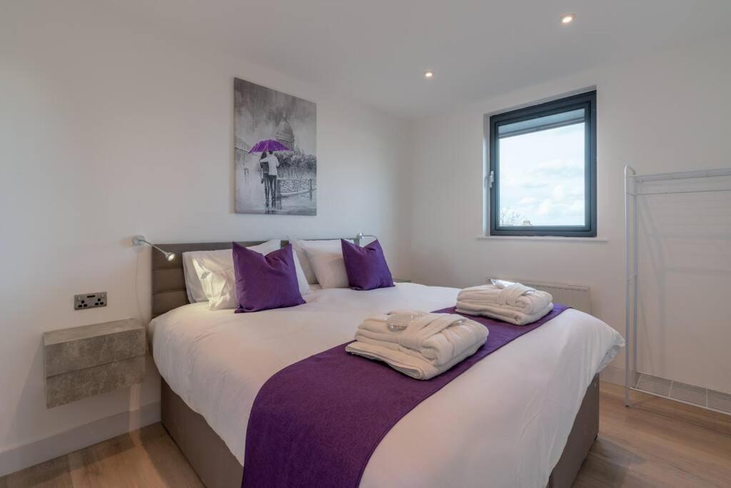 Central Penthouse With Hot Tub & Views 22 Cheltenham Eksteriør billede
